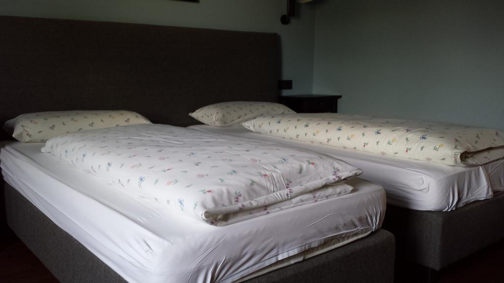 Hotel Henry Dreieich Ruang foto