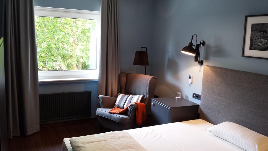 Hotel Henry Dreieich Bagian luar foto